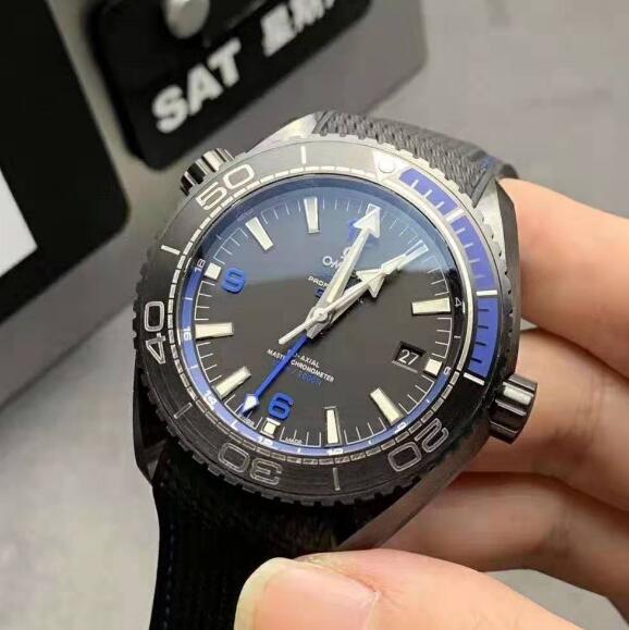 Trendy Fake Omega Seamaster Planet Ocean 600M GMT “Deep Black” Watches Reviews